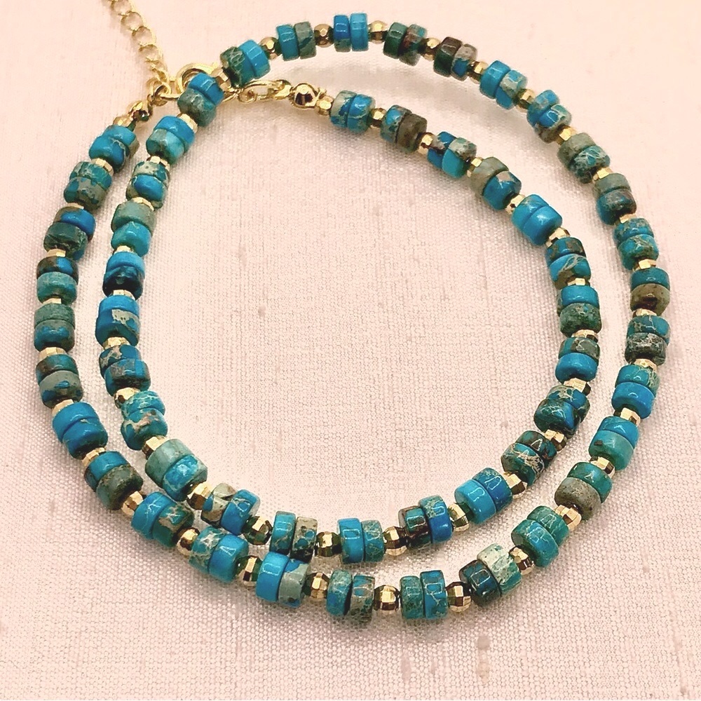 ✨Turquoise and Gold Neclace✨